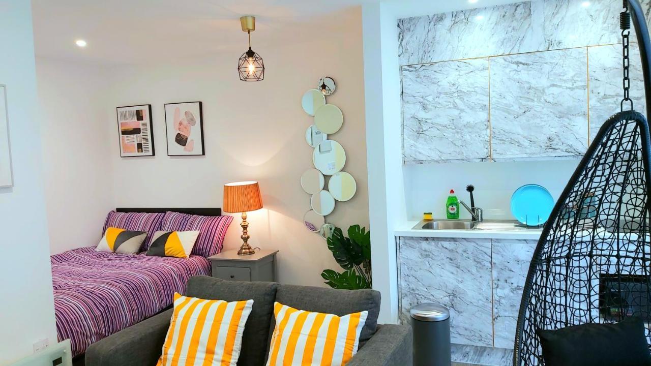 Great Studio Apartments - Netflix, Wifi, Digital Tv شيفيلد المظهر الخارجي الصورة