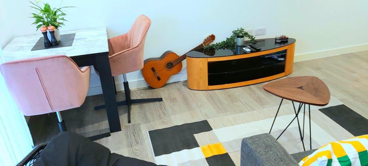 Great Studio Apartments - Netflix, Wifi, Digital Tv شيفيلد المظهر الخارجي الصورة