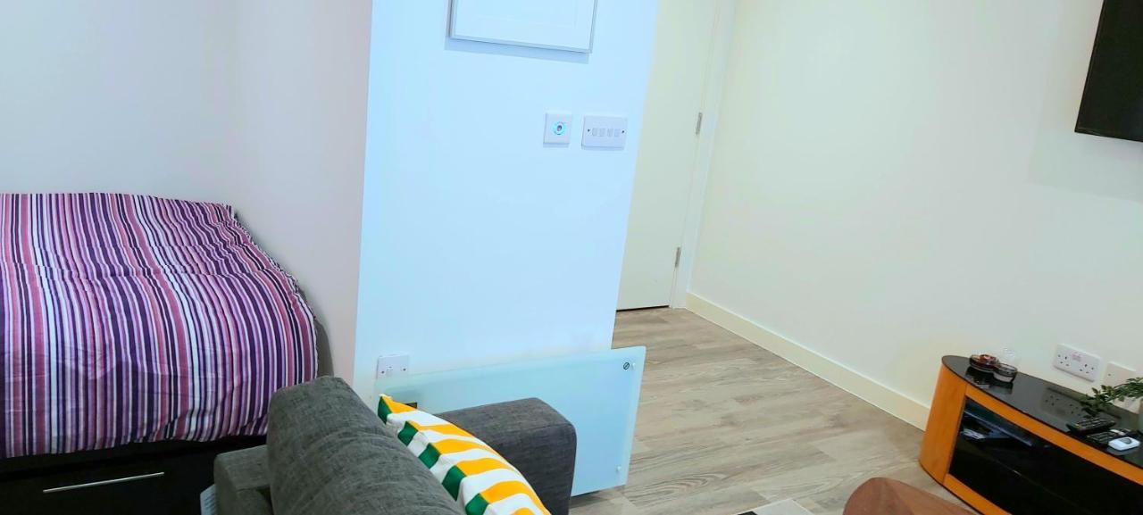 Great Studio Apartments - Netflix, Wifi, Digital Tv شيفيلد المظهر الخارجي الصورة